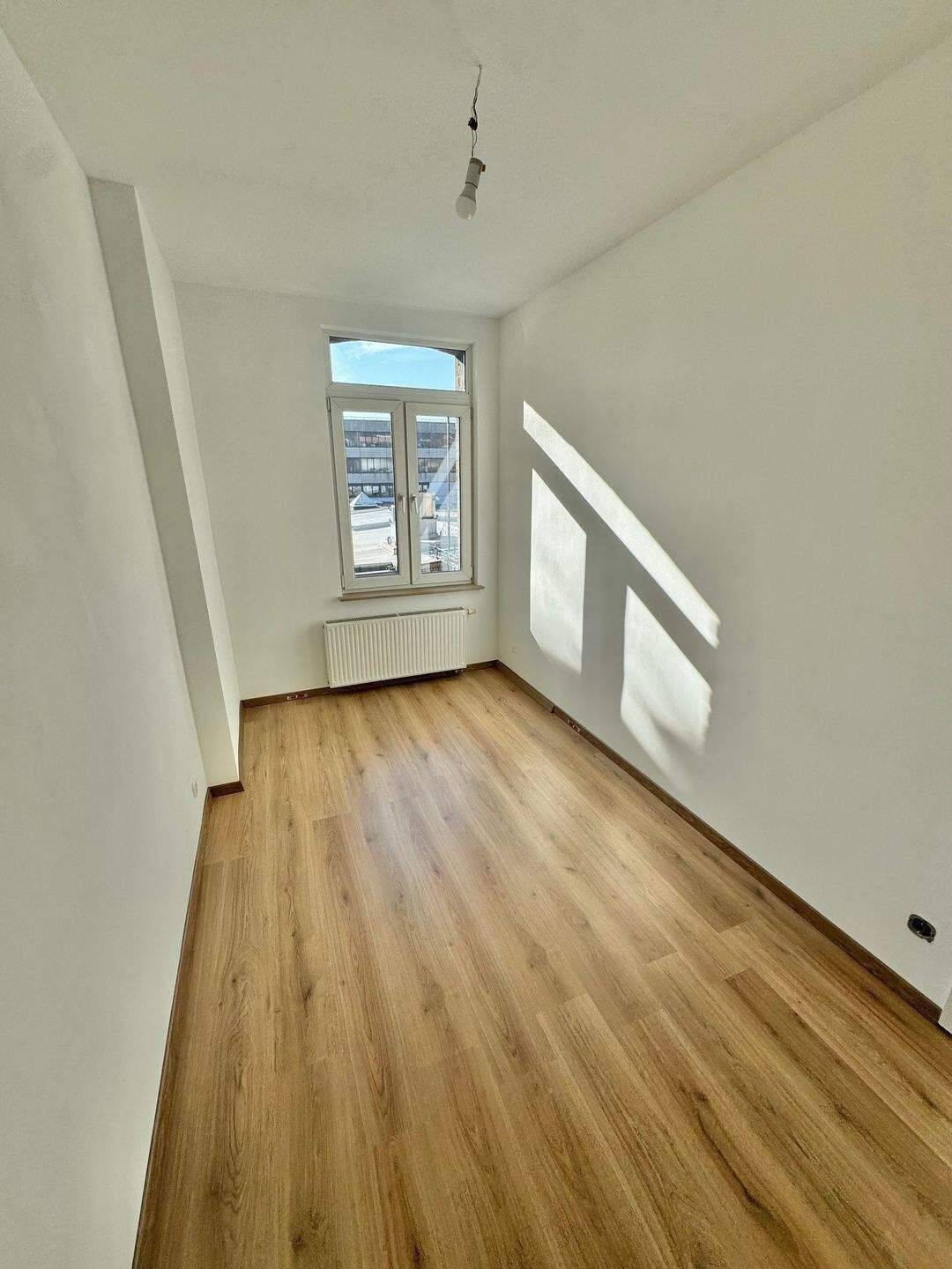 Schöne 3-Zi.-Altbauwohnung nähe Opernhaus – Nürnberg – Vorschaubild 6