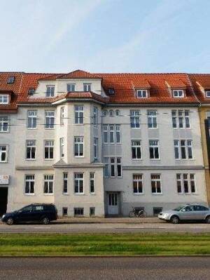 4-Zimmerwohnung mit Balkon zum Hof - viel Platz in beliebter Wohngegend ! – 19059 Schwerin – Vorschaubild 7