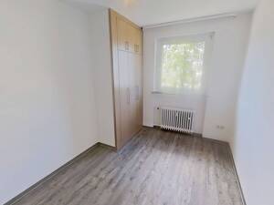 Viel Raum zum Leben: Gepflegte 4-Zimmer-Wohnung mit Balkon, Einbauschränken & 2 Bädern – 33104 Paderborn – Vorschaubild 5