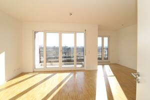 Helle 3-Zimmer-Wohnung mit Balkon und Aussicht in Dresden - Flößerstraße - Frei ab 01.10.2026