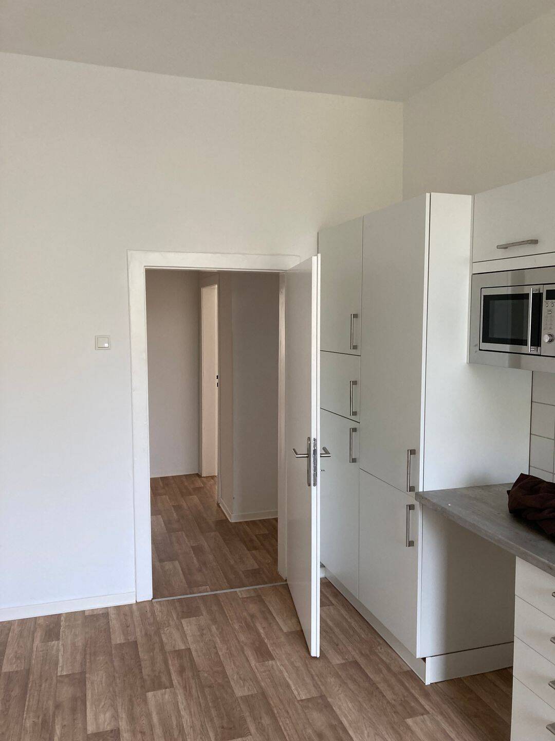 Attraktive 3. Zimmer-Wohnung mit Balkon und EBK – Duisburg – Vorschaubild 4