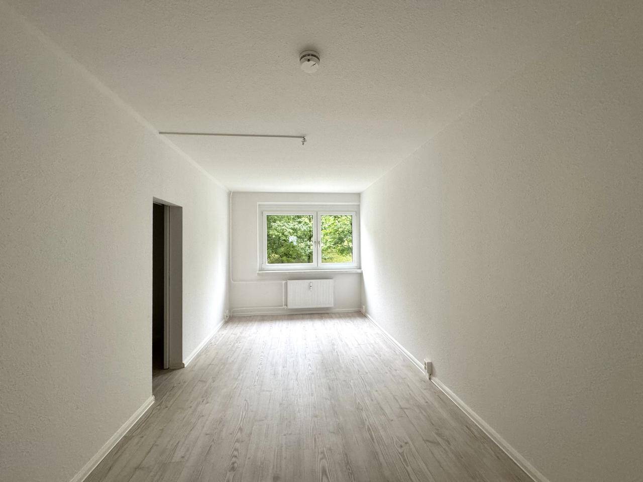Großzügig geschnittene und moderne 3-Raum-Wohnung – Chemnitz – Vorschaubild 4