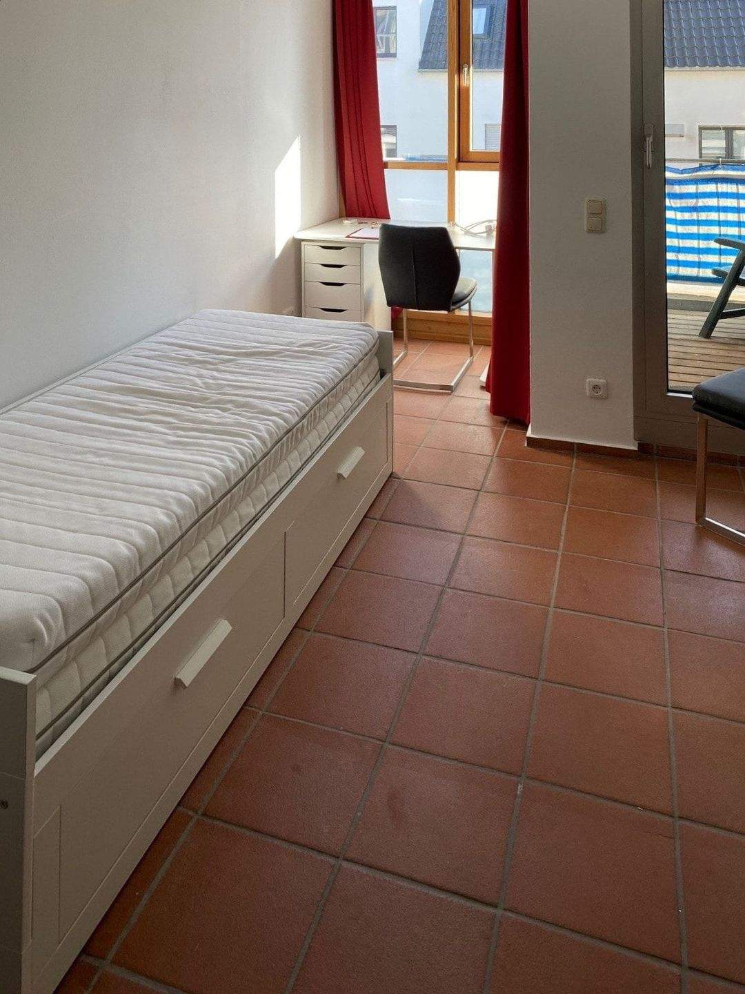 Vermietetes Studentenappartement in Regensburg direkt neben der Universität – Regensburg – Vorschaubild 2