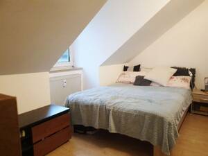 Bezugsfreie, provisionsfreie Dachgeschosswohnung mit TG-Stellplatz und EBK in München Riem – 81829 München – Vorschaubild 5