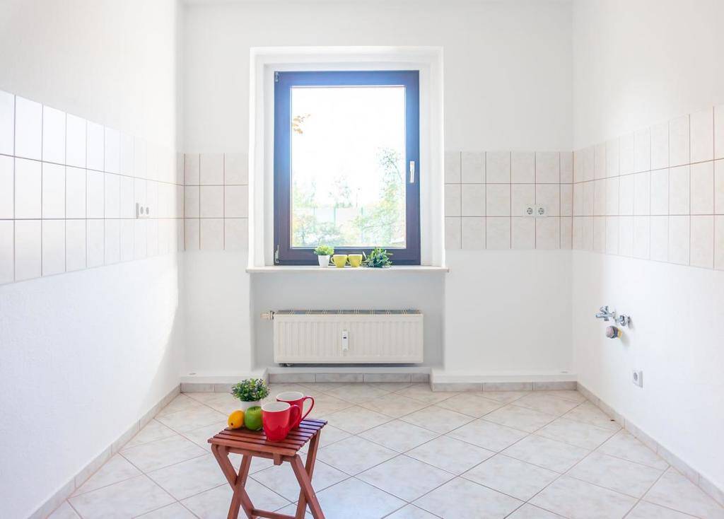 2-Raum-Wohnung mit Tageslichtbad in ruhiger Seitenstraße – Chemnitz – Vorschaubild 3
