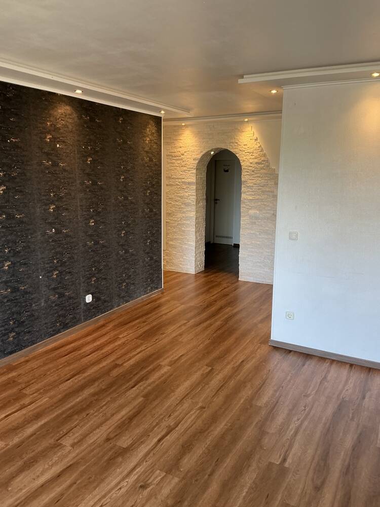 Wunderschöne 4-Zimmer-Wohnung mit Balkon, Aufzug und Tiefgaragenstellplatz!