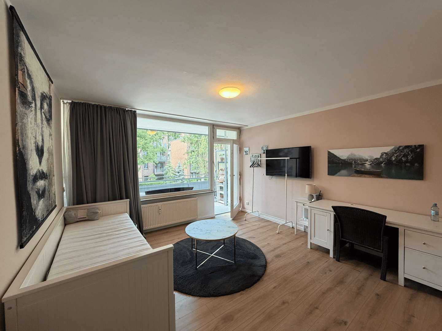 MODERNES CITY-STUDIO IN CHARLOTTENBURG - RUHIGE HOFLAGE, WEST-BALKON & SICHERE TIEFGARAGE (OPT.)! – Berlin – Bild 1 von 9