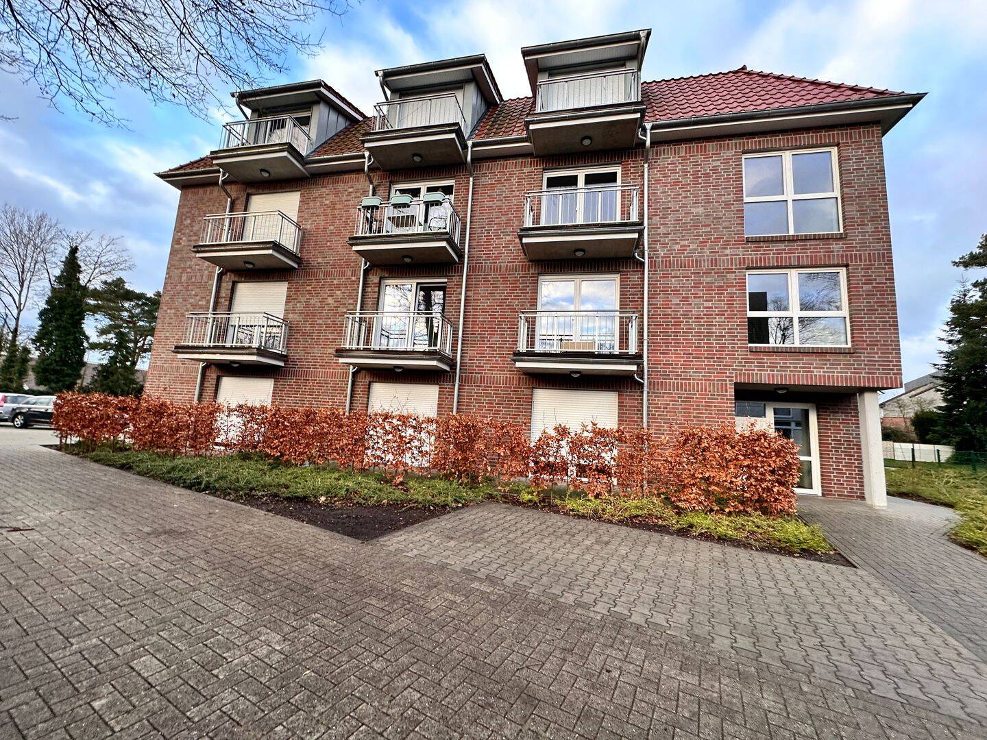 Möblierte 1,5-Zimmer-Wohnung mit Balkon in OL/Kreyenbrück – Oldenburg – Bild 1 von 3