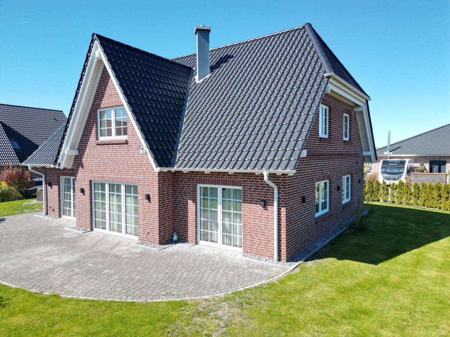 Geräumiges Familienhaus mit Terrasse in Gelting – Gelting – Vorschaubild 2