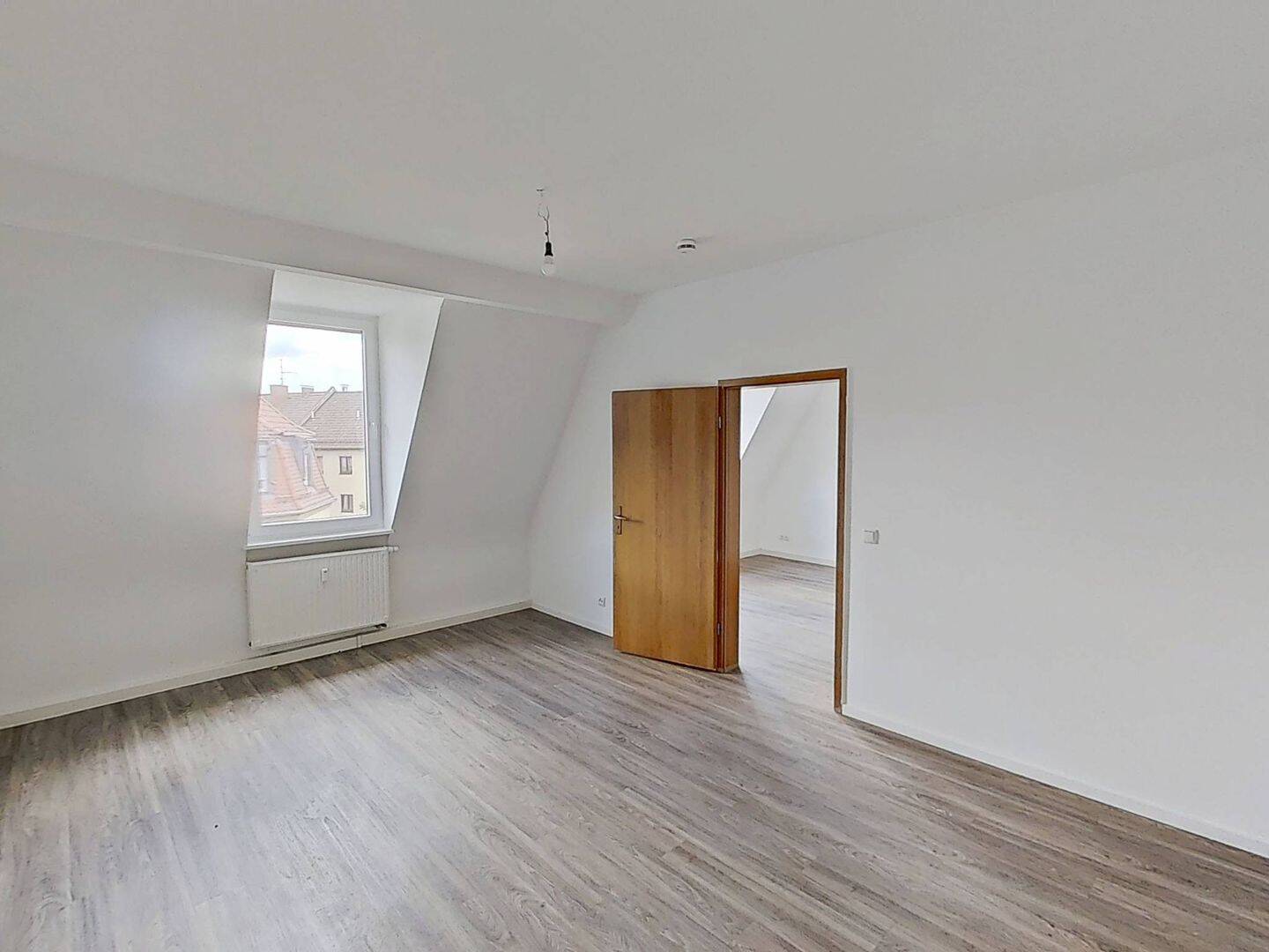 Helle 3-Zimmer-Dachgeschosswohnung in Gibitzenhof – Nürnberg – Vorschaubild 3