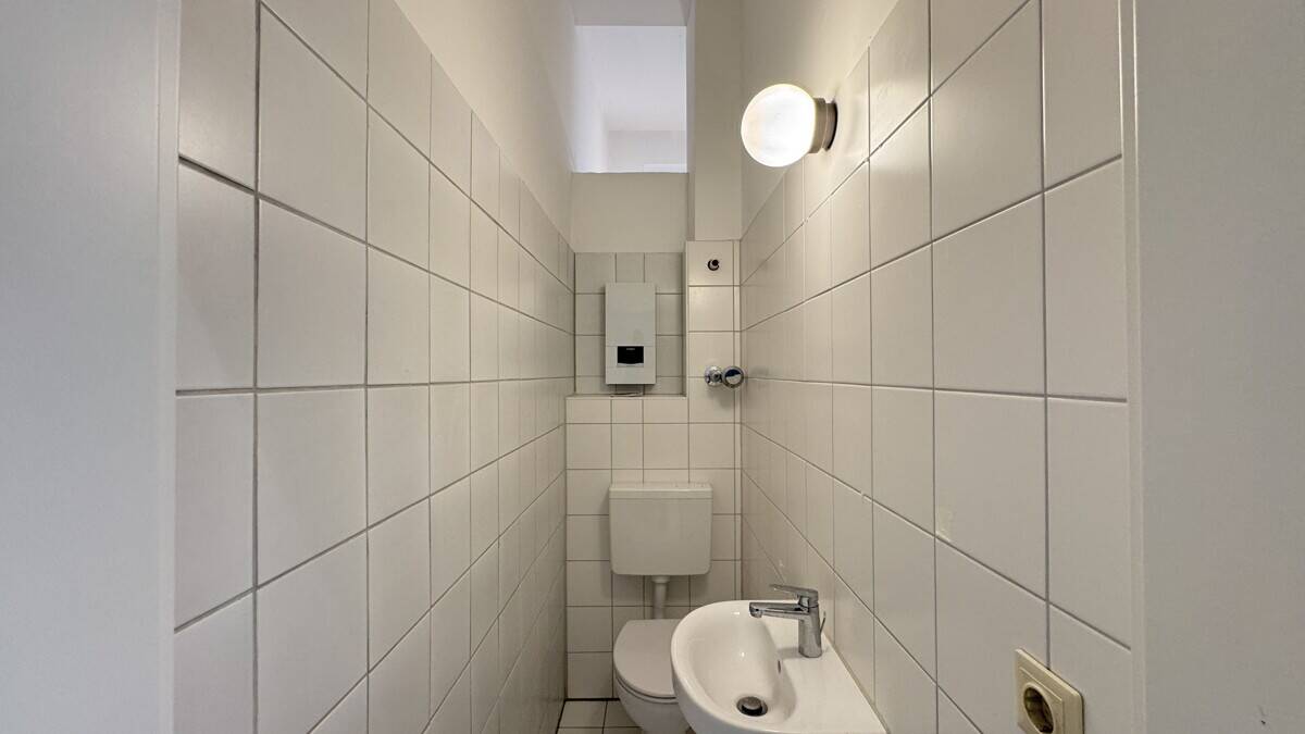 Charmanter Altbau-Rohdiamant mit Balkon & großem Potenzial! Renovierungsbedürftig & Provisionsfrei! – Berlin – Vorschaubild 8