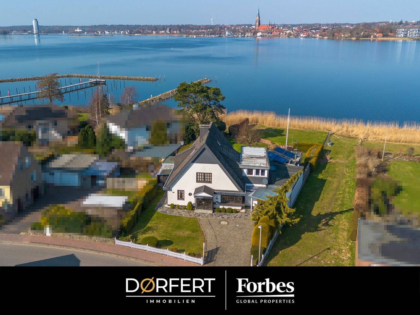 Großzügiges Einfamilienhaus mit Wassergrundstück und Panoramablick über die Schlei