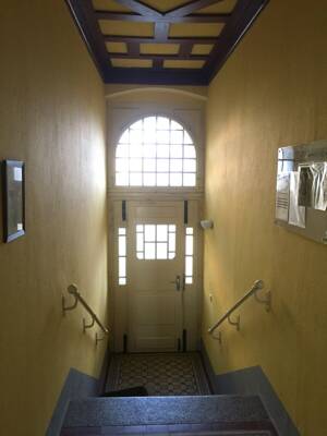 Traumhaft schöne 3-Raumwohnung mit neuem Bad, EBK und Kaminanschluss in einer Jugendstil-Villa – 1917 Kamenz – Vorschaubild 4