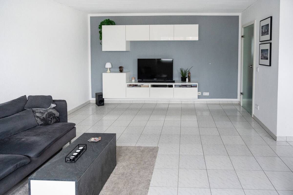 Köln-Grengel: 3,5-Zimmer-Wohnung - Viel Licht & eigener Stellplatz – 51147 Köln – Bild 1 von 9