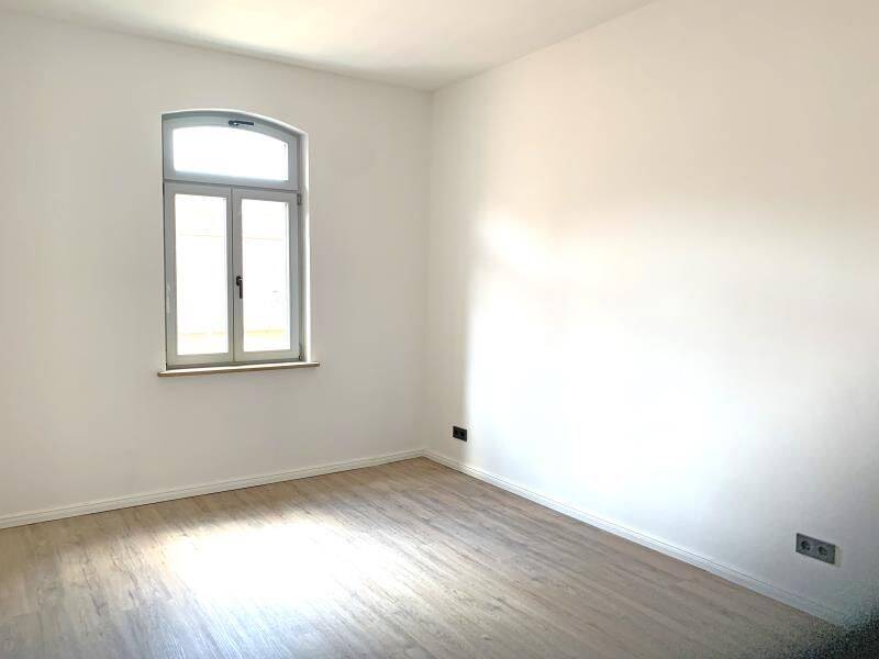 N-Steinbühl: Erstbezug! Attraktive 3-Zi-Whg., 3.OG (m.A.), Einbauküche, Kühlung, Balkon, Stpl. – Nürnberg – Vorschaubild 3