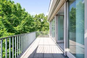 Exklusive 3-Zimmer-Wohnung mit Wasserblick, Balkon, Stellplatz und Aufzug in Alt-Stralau – 10245 Berlin – Vorschaubild 5