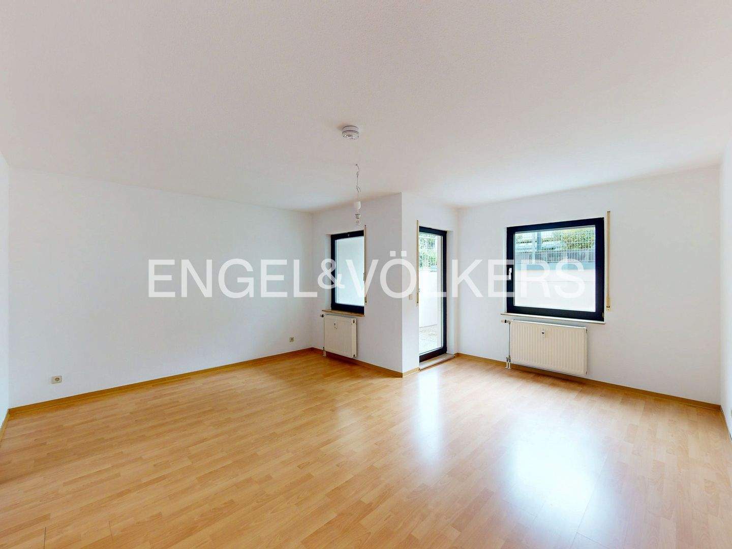 Barrierefreie 2-Zimmer-Erdgeschosswohnung mit Terrasse in zentraler Lage – Wiesbaden – Bild 1 von 9