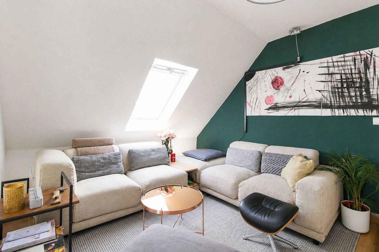 Lichtdurchflutete Dachgeschosswohnung mit Altbaucharme in zentraler Wiesbadener Lage – Wiesbaden – Vorschaubild 2
