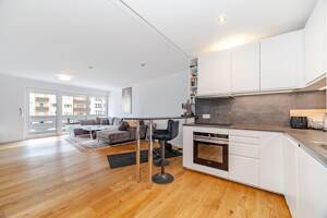 Stilvolle 2-Zimmer-Wohnung mit zwei Balkonen in begehrter Lage Schwabing-Luitpoldpark – 80809 München – Vorschaubild 3