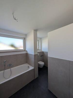 Hochwertig kernsanierte 3-Zimmer-Wohnung mit Balkon & Garage – 76532 Baden-Baden – Vorschaubild 4