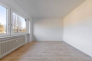 Schöne 4-Zimmer-Wohnung mit Balkon in ruhiger Lage – 22047 Hamburg – Vorschaubild 3