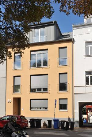 Exklusive Dachgeschosswohnung mit wunderschöner Ausstattung in zentraler Lage!
