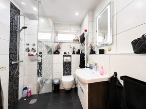 Moderne 2,5-Zimmer-Maisonettewohnung mit traumhaftem Garten in München-Feldmoching/Hasenbergl – 80935 München – Vorschaubild 8