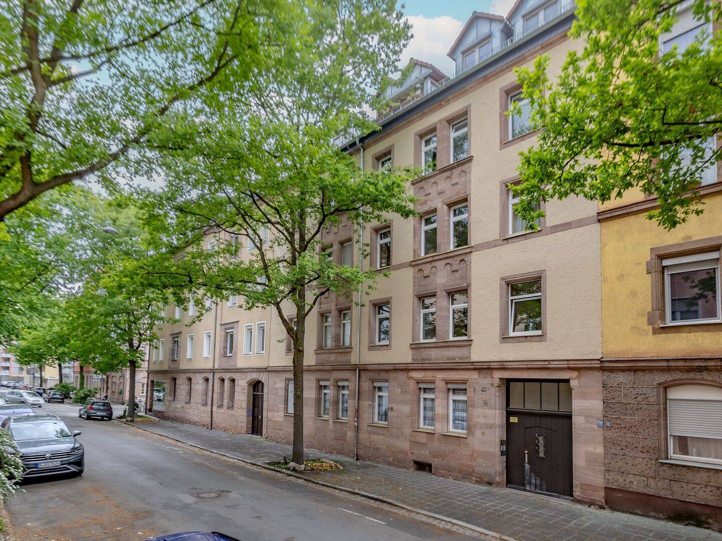 Elegante 3-Zimmerwohnung mit historischem Kachelofen
