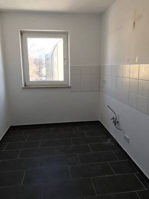 Schicke 3-Zimmer-Wohnung in Laufamholz kurzfristig verfügbar! – 90482 Nürnberg – Vorschaubild 2