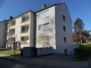 TOPPREIS FÜR ANLEGER! Vermietete 3-Zi-Wohnung inkl. Tiefgarage mit Entwicklungspotenzial