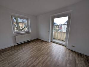 Ankommen und wohlfühlen in der hübschen Zwei-Zimmer-Wohnung mit Balkon – 8527 Plauen – Vorschaubild 2