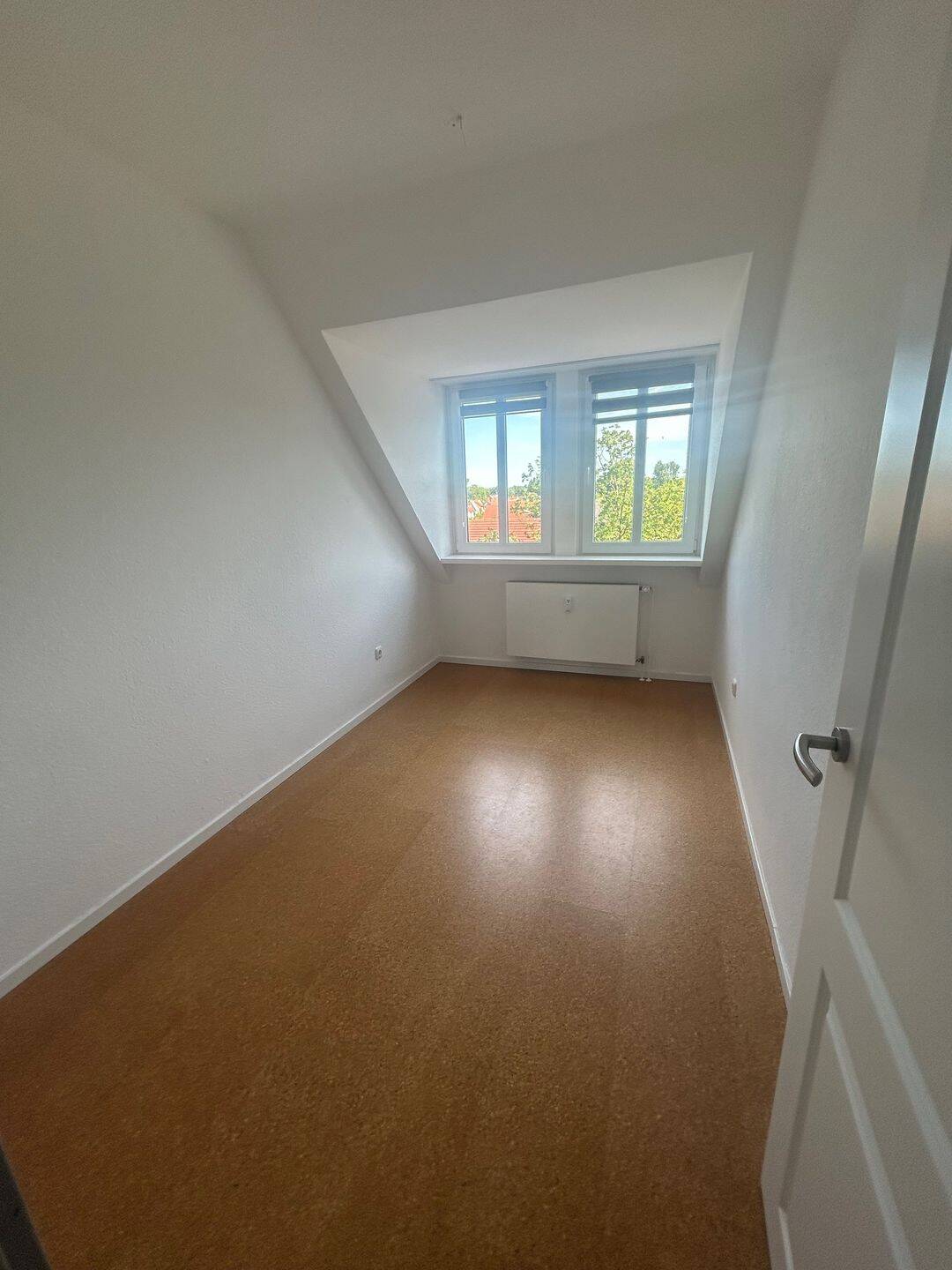 Maisonette mit perfektem Wohngefühl: 5 Zimmer, Balkon, hochwertige Einbauküche & Tiefgaragenstellplatz in Bremen-Aumund – Bremen – Vorschaubild 9