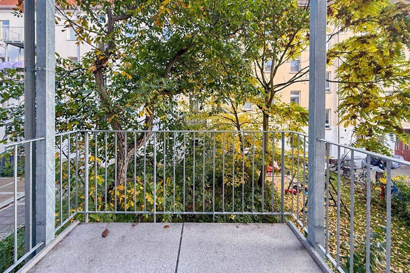 Großzügige Wohnung in attraktiver Lage nahe Wuhlheide – Berlin – Vorschaubild 2
