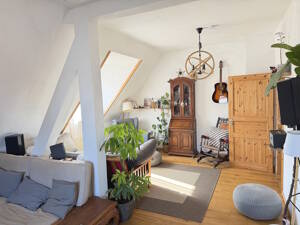 Ganz oben, ganz Ihres: Gemütliche DG-Altbauwohnung mit 2 Ebenen & Loggia-Potenzial in Sandhofen – 68307 Mannheim – Vorschaubild 2