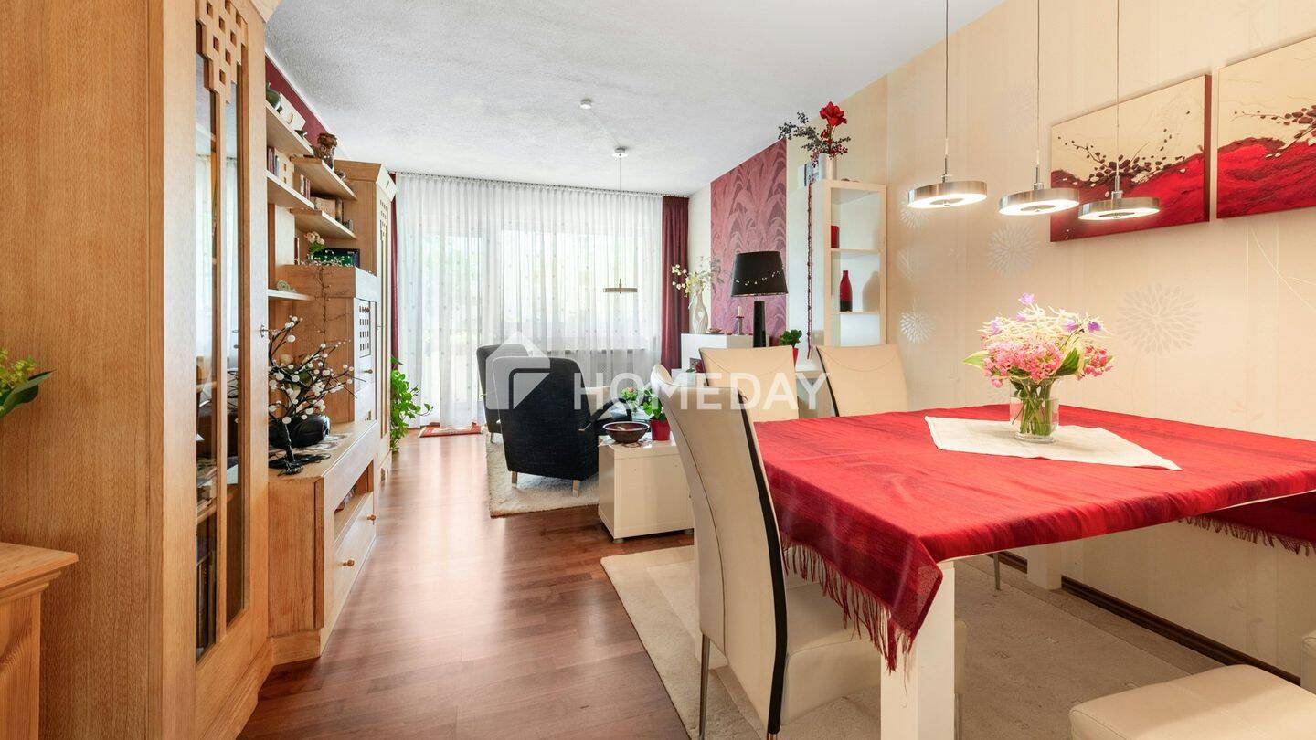 Attraktive 4-Zimmer-Erdgeschosswohnung mit Loggia in ruhiger Wohnlage