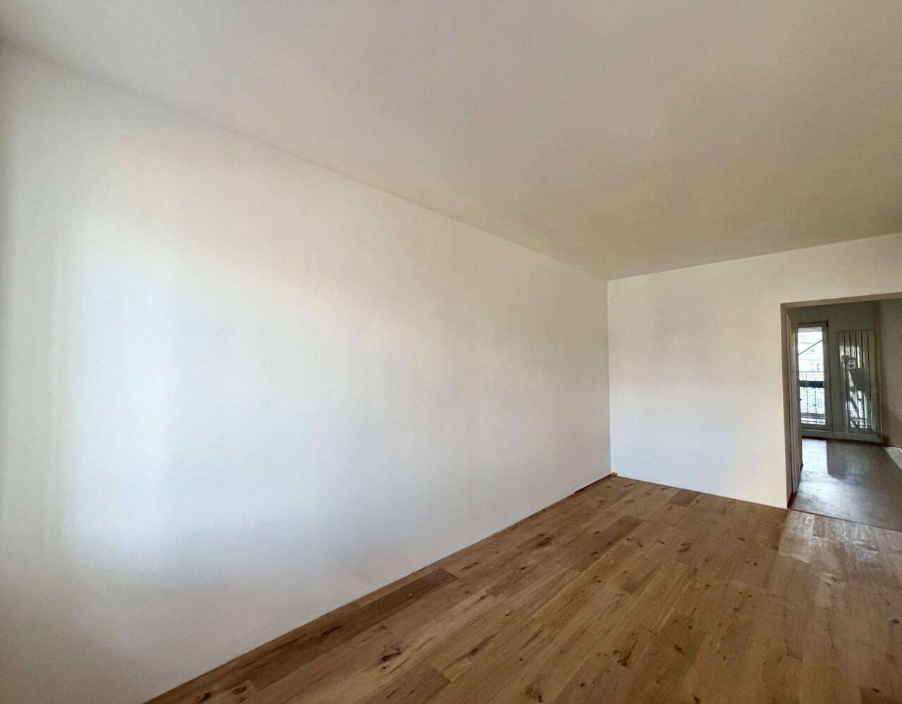Bezugsfreie Altbauwohnung nahe Potsdamer Platz – Berlin – Vorschaubild 3