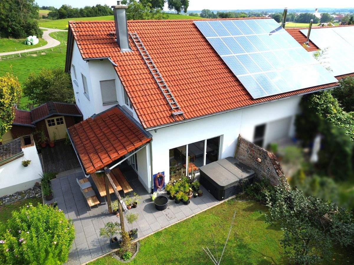Großzügige Doppelhaushälfte - mit durchdachter Raumaufteilung – Holzheim – Bild 1 von 9