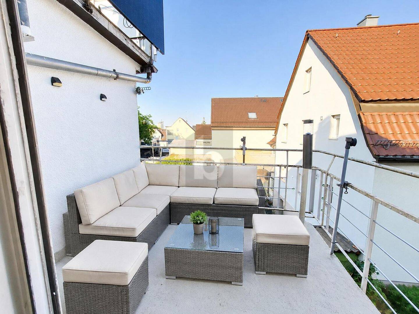 FAMILIENPARADIES MIT GARTEN UND SAUNA – Stuttgart – Vorschaubild 3