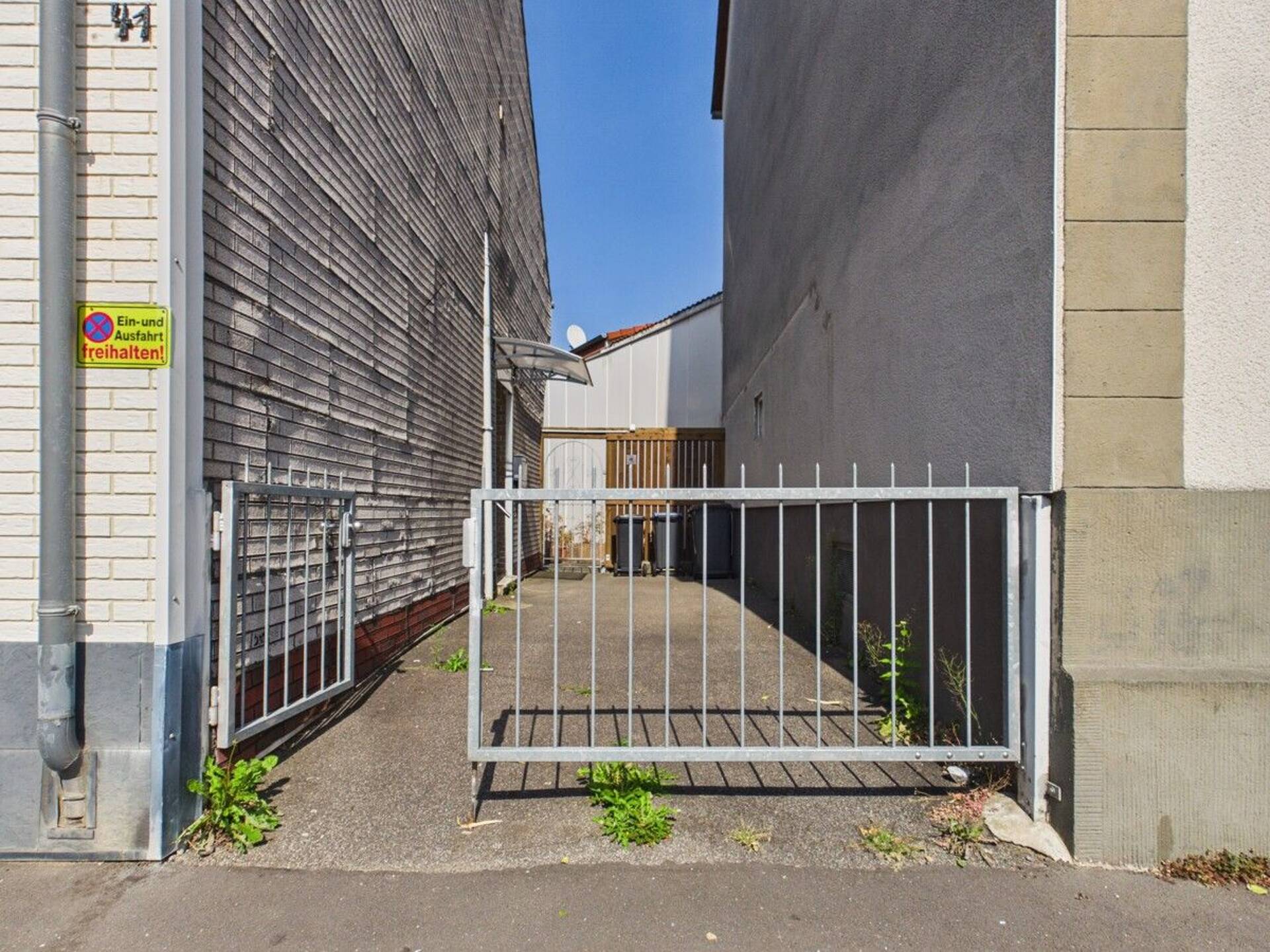 Mehrfamilienhaus in 51107 Köln mit 110 m² kaufen