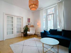 Stilvoll und geräumig: Altbauwohnung mit offener Wohnküche und Balkon Nähe Ostpark – 33604 Bielefeld – Vorschaubild 3