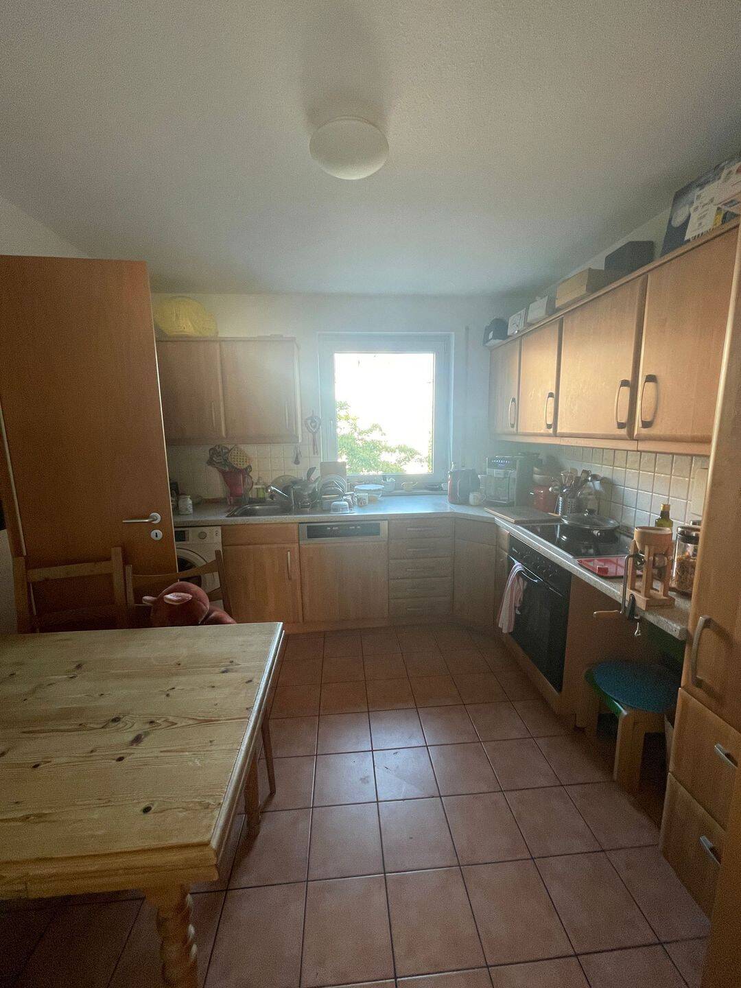 Geräumige 4-Zimmer-Wohnung mit Balkon im Nürnberger Norden – Nürnberg – Vorschaubild 4