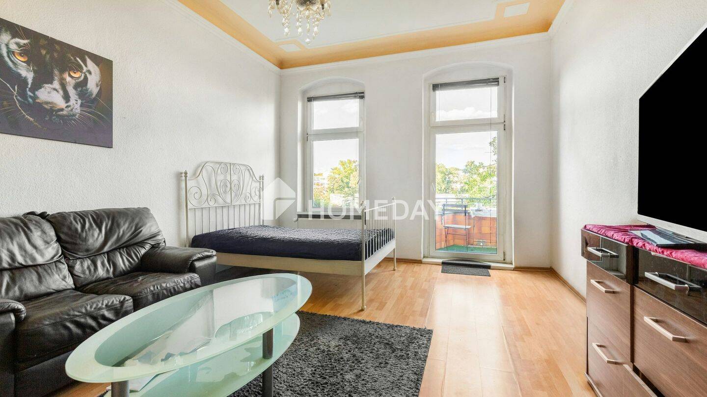Stilvolle Altbauperle mit Balkon & EBK - großzügige 3 Zimmer Wohnung direkt an der U- Bahn – Berlin – Vorschaubild 2