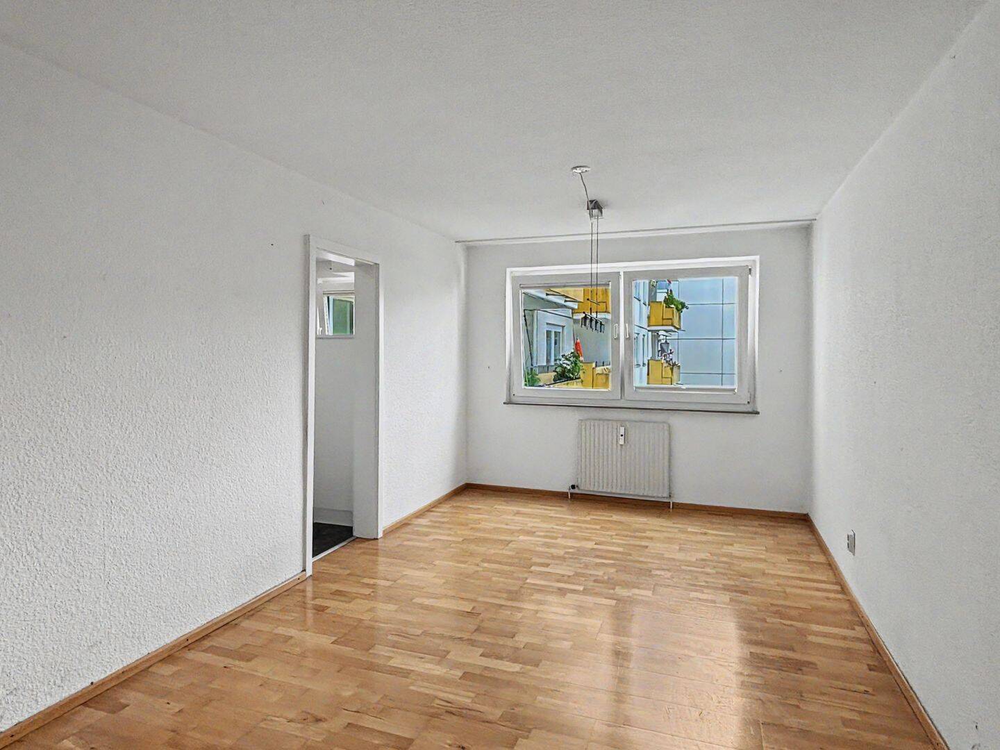 Ruhig wohnen in gefragter Lage - 3,5 Zimmer mit Balkon und Stellplatz – Stuttgart – Vorschaubild 4