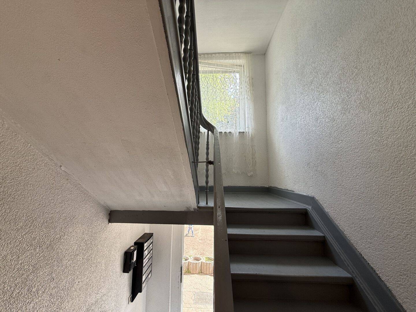 Saniertes Mehrfamilienhaus | 10 WE | 8 % Rendite | Faktor 12 | 610 m² Wohnfläche – Gelsenkirchen – Vorschaubild 9