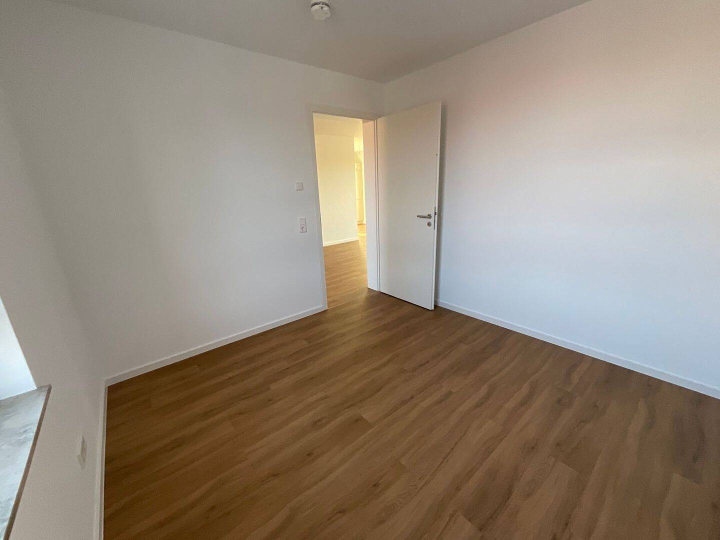 Modern, großzügig & einladend - dein neues Zuhause wartet! – Nürnberg – Vorschaubild 9