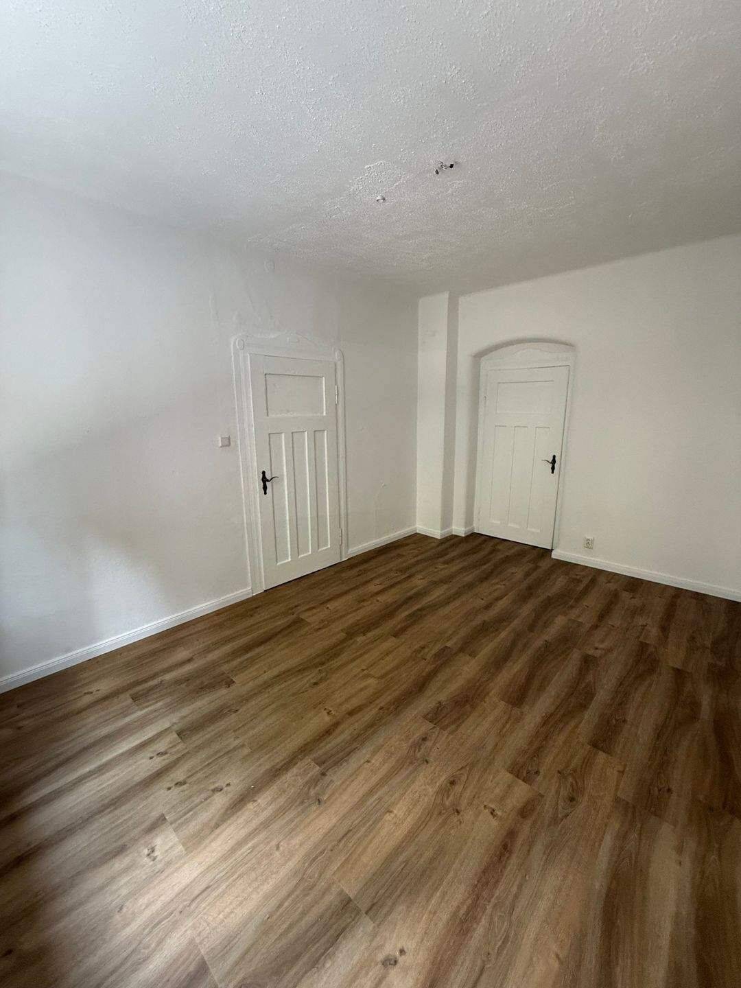 Perfekt als WG: schöne, renovierte 3-Zimmer-Wohnung in zentraler Lage! – Nürnberg – Vorschaubild 6