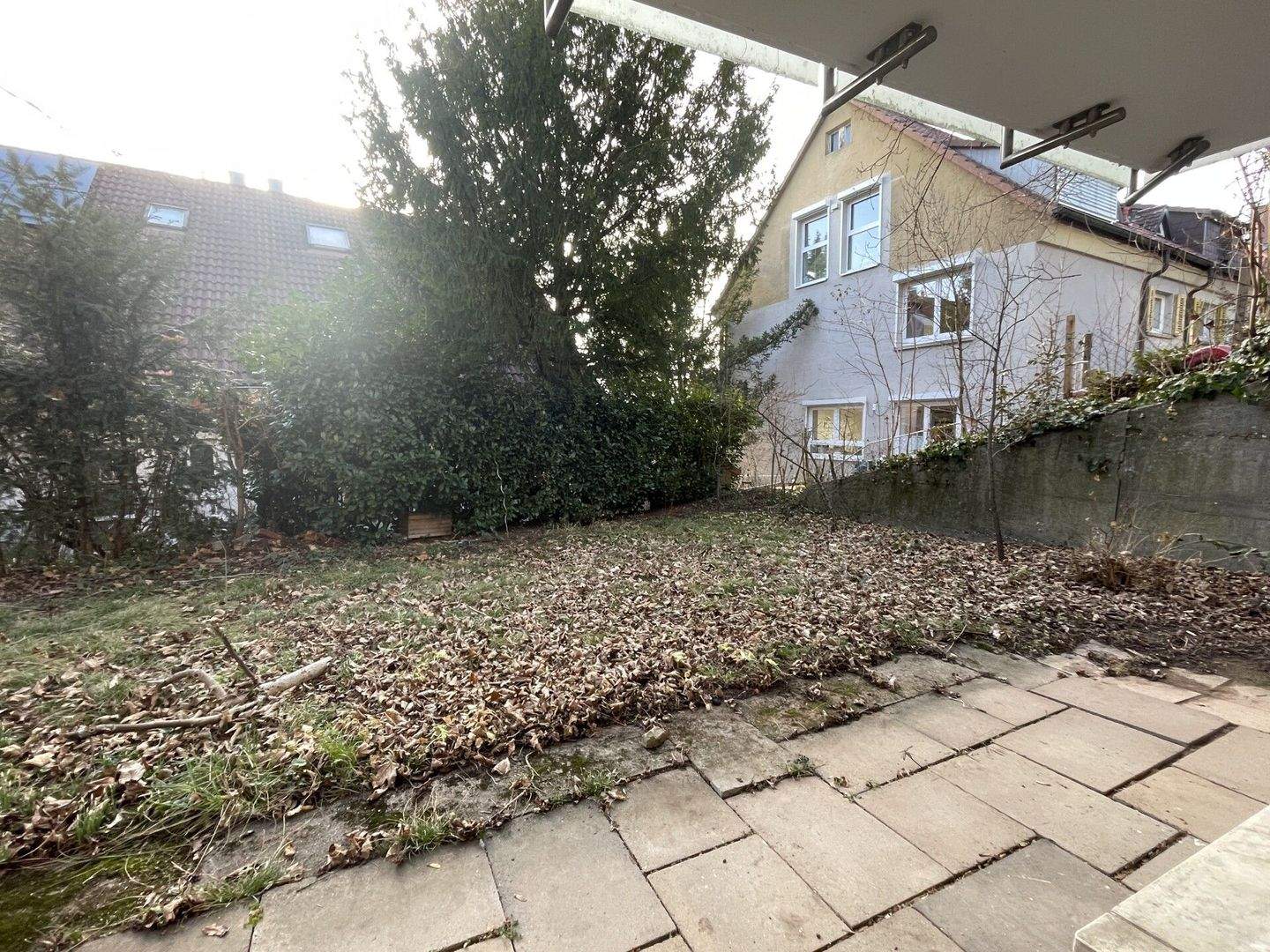 2-Zimmer mit Terrasse und kleinem Garten, ab sofort bis 31.03.27 – Stuttgart – Vorschaubild 6
