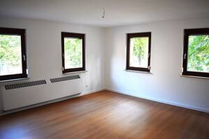 Neu sanierte 3,5 Zi. - Etagenwohnung in 70327 Stuttgart - Wangen, zentrale Wohnlage direkt am Wangener Marktplatz – 70327 Stuttgart – Vorschaubild 2