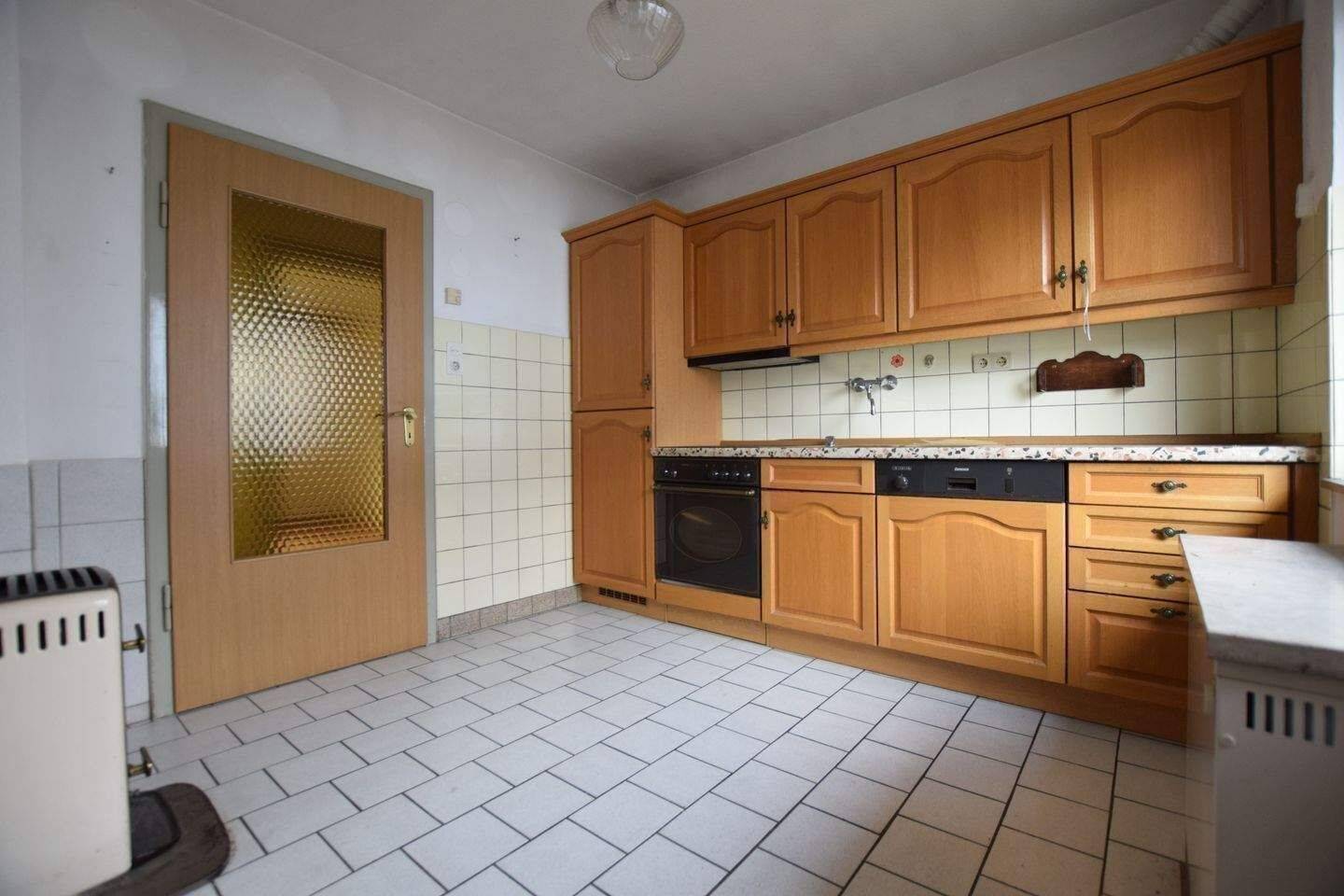 Charmantes Zweifamilienhaus mit großem Garten – Nürnberg – Vorschaubild 3