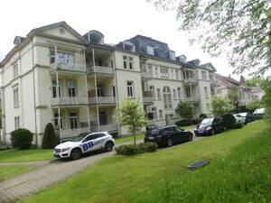 Ansprechende Wohnung in der Karlstraße mit viel Charme und allen Vorteilen, stadtnah zu wohnen.
